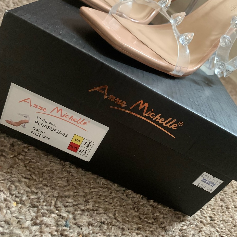 Anne Michelle heels